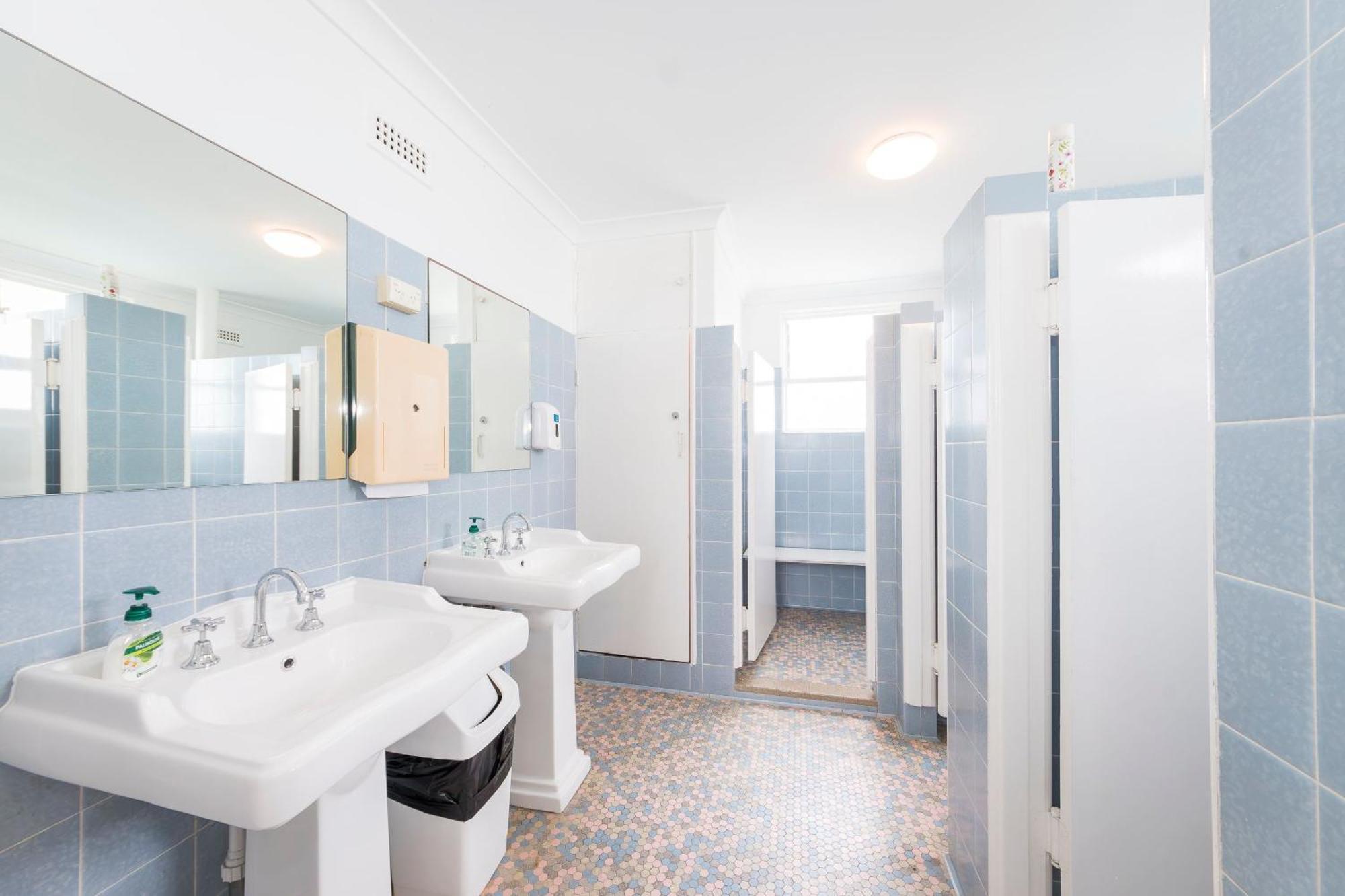 Harrington Hotel Luaran gambar